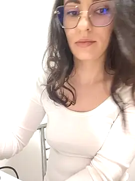 saidaskye online show from April 17, 6:11 pm