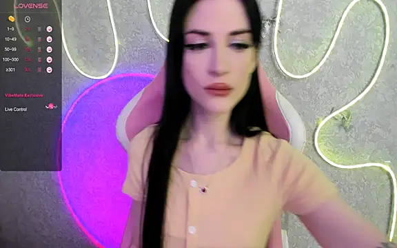 Snapshot of Molly_Crystall chatting on April 21, 4:19 am Molly Crystall online show from April 21, 4:19 am