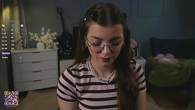 Snapshot of FlairEdgin chatting on October 13, 7:14 pm FlairEdgin online show from October 13, 7:14 pm