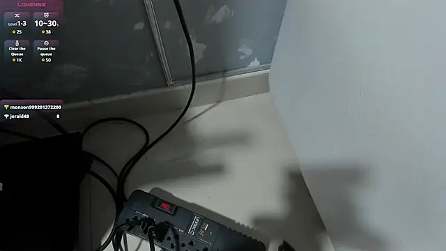 Snapshot of TOWERS21_ chatting on February 18, 2:05 am TOWERS21 online show from February 18, 2:05 am