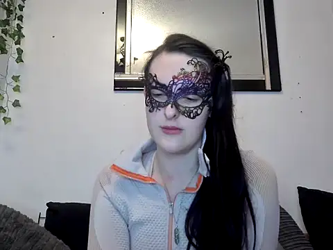 Snapshot of LexiSnowUK chatting on January 9, 9:27 am LexiSnowUK online show from January 9, 9:27 am