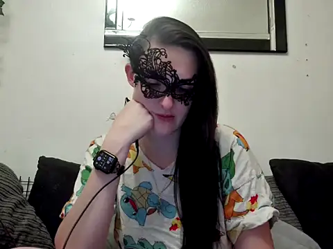 Snapshot of LexiSnowUK chatting on January 14, 6:17 pm LexiSnowUK online show from January 14, 6:17 pm