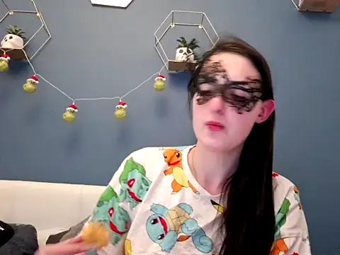 Snapshot of LexiSnowUK chatting on January 28, 8:47 pm LexiSnowUK online show from January 28, 8:47 pm