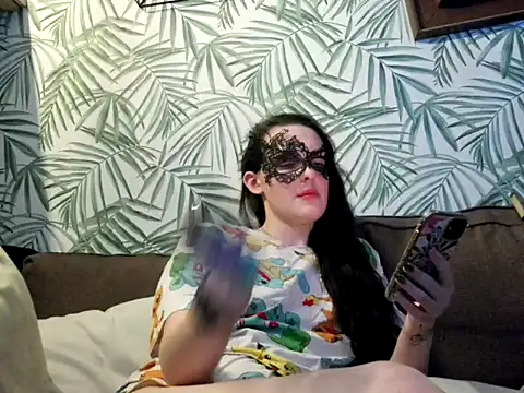 Snapshot of LexiSnowUK chatting on March 6, 1:16 am LexiSnowUK online show from March 6, 1:16 am