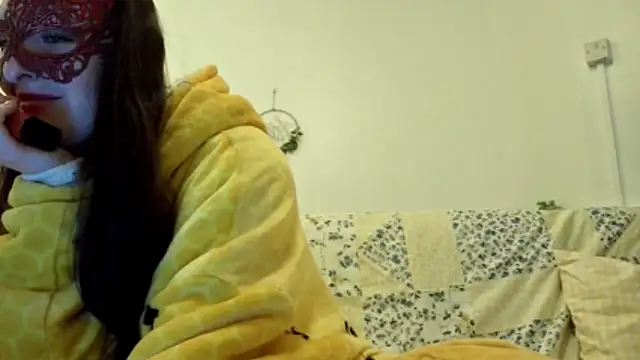 Snapshot of LexiSnowUK chatting on December 1, 10:20 am LexiSnowUK online show from December 1, 10:20 am