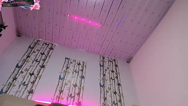 Strella ferrera online show from September 30, 2:33 pm