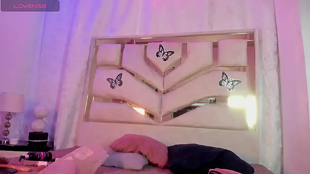 Strella ferrera online show from March 31, 8:31 pm