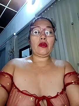 Snapshot of anniecoopeer chatting on January 25, 12:06 am anniecoopeer online show from January 25, 12:06 am