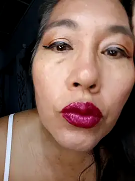 Snapshot of anniecoopeer chatting on January 31, 11:24 am anniecoopeer online show from January 31, 11:24 am
