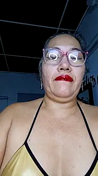Snapshot of anniecoopeer chatting on February 15, 10:10 pm anniecoopeer online show from February 15, 10:10 pm