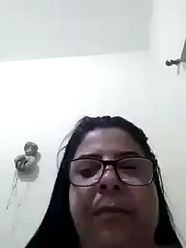 coroadelicia45 online show from December 18, 7:15 am