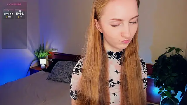 EsmaCarll online show from December 19, 11:14 pm