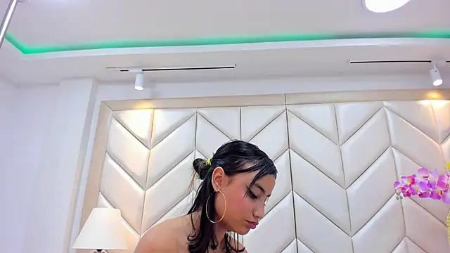 NairobiLee online show from February 3, 3:17 pm