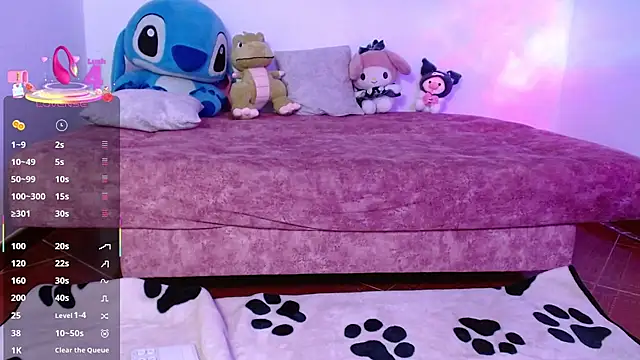 Snapshot of evie_cloud chatting on February 19, 4:55 am evie cloud online show from February 19, 4:55 am