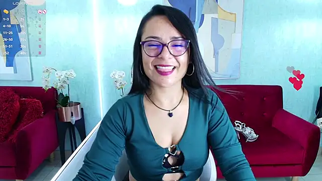 Snapshot of Tiara_rr chatting on February 26, 10:42 pm Tiara rr online show from February 26, 10:42 pm