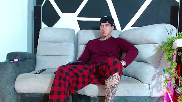 Snapshot of JUSTIN_FULLER1 chatting on November 20, 8:41 pm JUSTIN FULLER1 online show from November 20, 8:41 pm