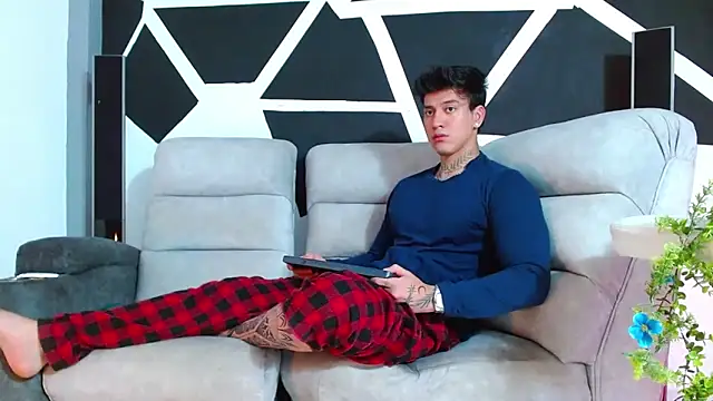 Snapshot of JUSTIN_FULLER1 chatting on November 29, 5:38 pm JUSTIN FULLER1 online show from November 29, 5:38 pm