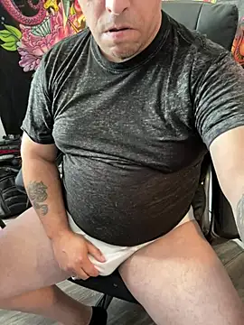 Snapshot of showoff79vers chatting on December 4, 4:49 pm showoff79vers online show from December 4, 4:49 pm