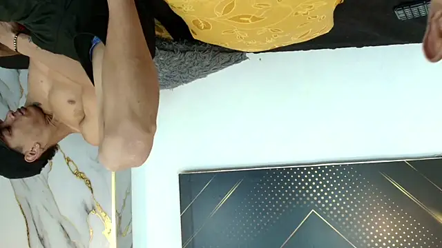 JordanAndAndrew online show from December 19, 9:22 pm