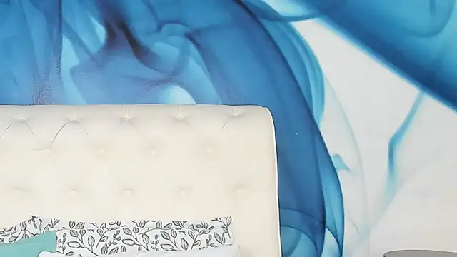 SkinnyDolly online show from October 17, 2:15 am