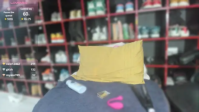 Indianbrownie online show from December 4, 2:59 pm