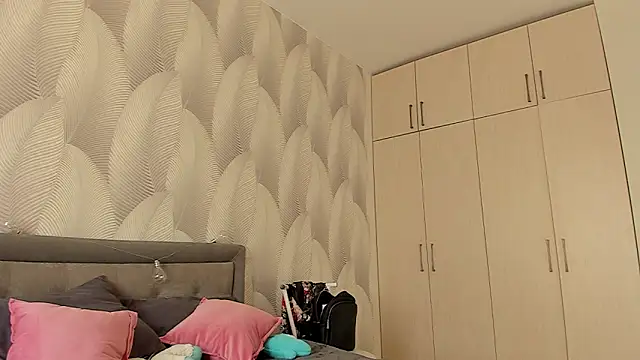 Bambiii bby online show from March 14, 3:15 am