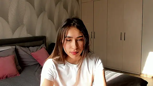 Bambiii bby online show from April 3, 2:20 am