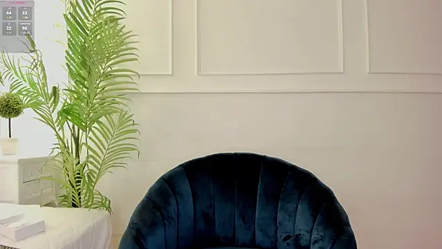 Snapshot of Abril_Storm chatting on March 21, 9:45 pm Abril Storm online show from March 21, 9:45 pm