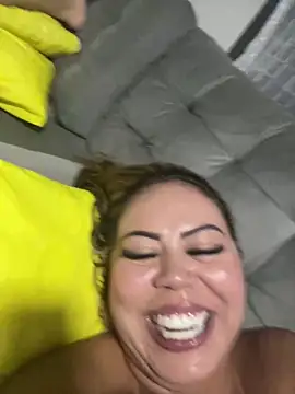 Snapshot of lariic chatting on January 11, 1:37 am lariic online show from January 11, 1:37 am