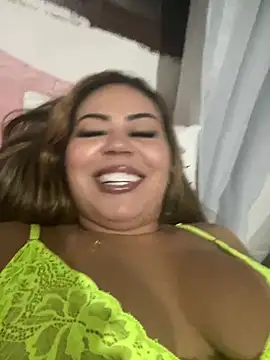 Snapshot of lariic chatting on January 16, 1:48 am lariic online show from January 16, 1:48 am