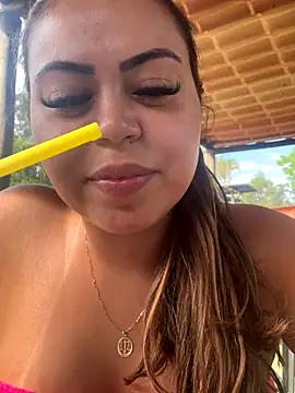 Snapshot of lariic chatting on September 21, 7:04 pm lariic online show from September 21, 7:04 pm