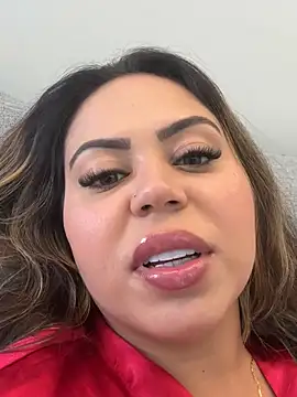 Snapshot of lariic chatting on March 2, 3:41 pm lariic online show from March 2, 3:41 pm