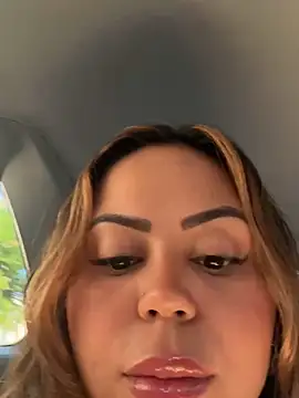 lariic online show from March 30, 7:26 pm