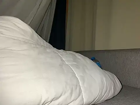 Snapshot of emylolo9 chatting on January 27, 11:00 pm emylolo9 online show from January 27, 11:00 pm