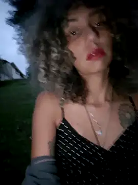 Snapshot of tucurly_latina chatting on January 1, 11:40 pm tucurly latina online show from January 1, 11:40 pm