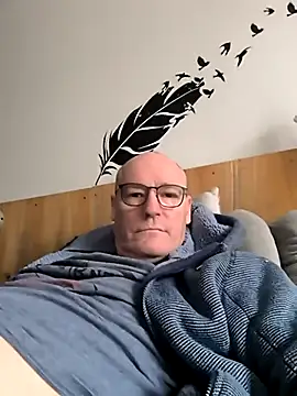 bogland33 online show from February 17, 1:51 pm