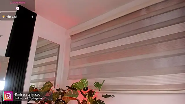 miss catalinaa online show from March 30, 12:06 pm