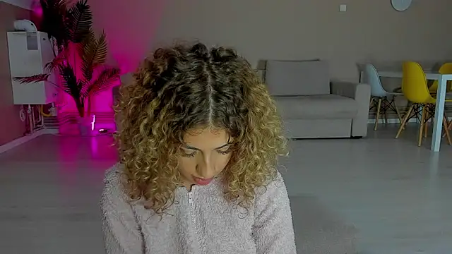 CurlyAnt0 online show from November 12, 11:14 pm