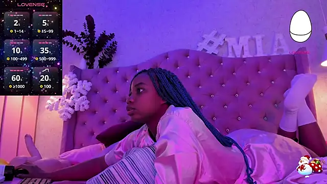 Snapshot of johannaMiller1 chatting on December 25, 4:00 pm johannaMiller1 online show from December 25, 4:00 pm