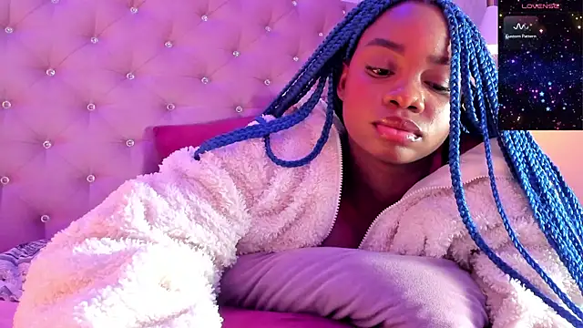 Snapshot of johannaMiller1 chatting on December 31, 8:37 am johannaMiller1 online show from December 31, 8:37 am