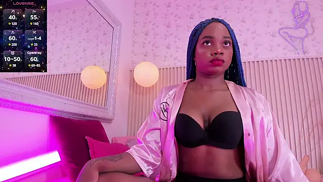 Snapshot of johannaMiller1 chatting on January 9, 6:17 am johannaMiller1 online show from January 9, 6:17 am