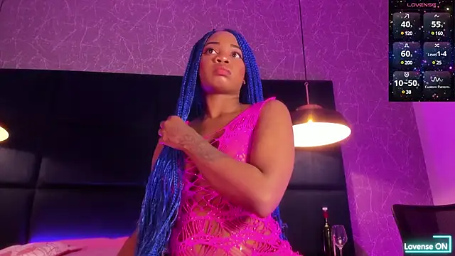 Snapshot of johannaMiller1 chatting on January 16, 10:23 pm johannaMiller1 online show from January 16, 10:23 pm