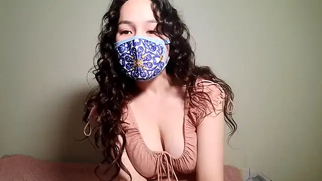 sweetyumyu online show from December 4, 9:35 pm