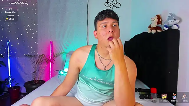 ANDREZALVAREZ online show from April 12, 3:44 am