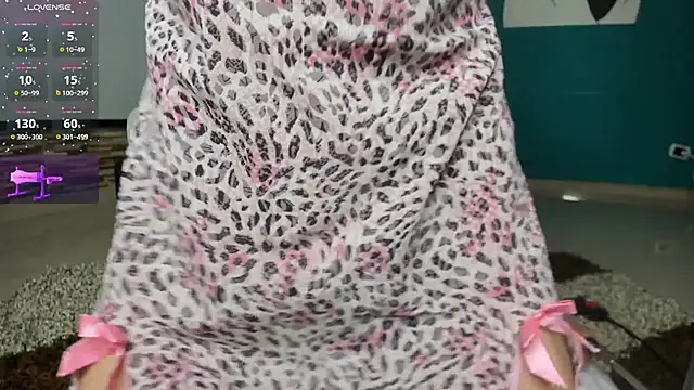 Snapshot of kinky_polar chatting on November 7, 3:06 am kinky polar online show from November 7, 3:06 am