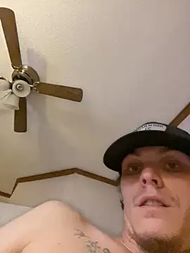 Snapshot of devinshd chatting on February 5, 11:02 am devinshd online show from February 5, 11:02 am