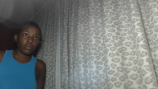 SexyRed18 online show from March 18, 11:09 pm