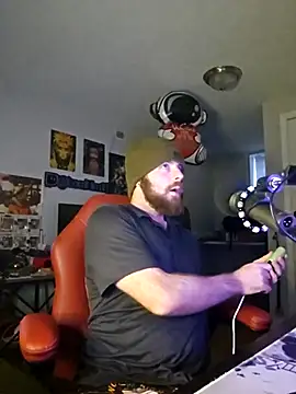 Snapshot of SirYummy18 chatting on February 17, 3:09 pm SirYummy18 online show from February 17, 3:09 pm