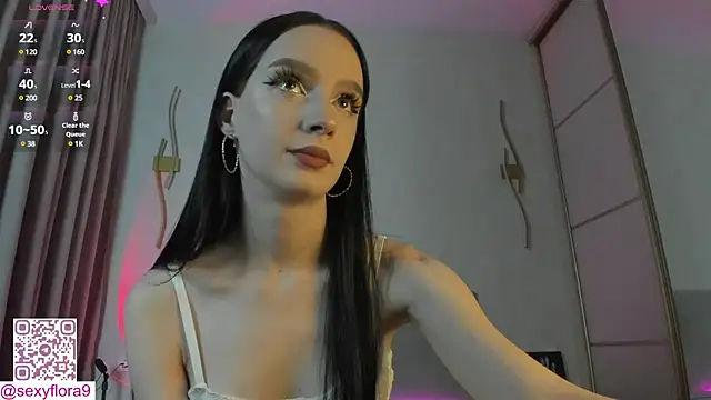 Snapshot of flora_off chatting on February 6, 6:40 am flora off online show from February 6, 6:40 am