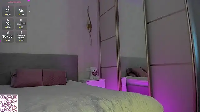 Snapshot of flora_off chatting on February 20, 10:16 am flora off online show from February 20, 10:16 am